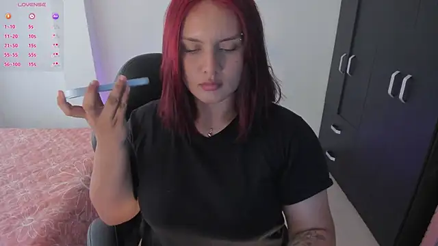 Snapshot of SabrinaVega chatting on February 25, 2:48 pm SabrinaVega online show from February 25, 2:48 pm