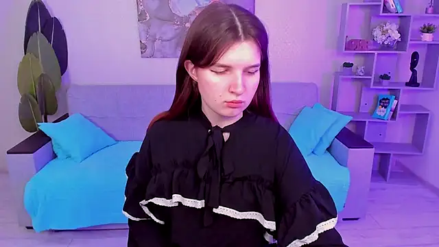 Snapshot of BonneyLove chatting on February 16, 5:37 pm BonneyLove online show from February 16, 5:37 pm