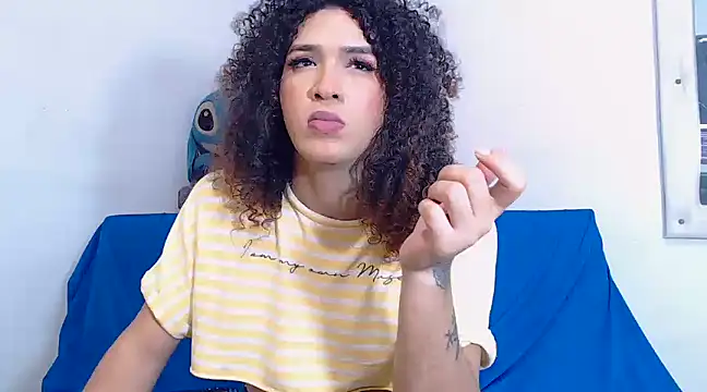 latingirl curly hot online show from December 6, 6:04 am