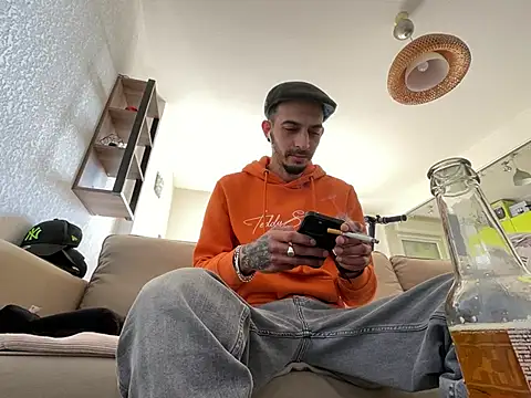 Rebeu313 online show from March 19, 2:13 pm