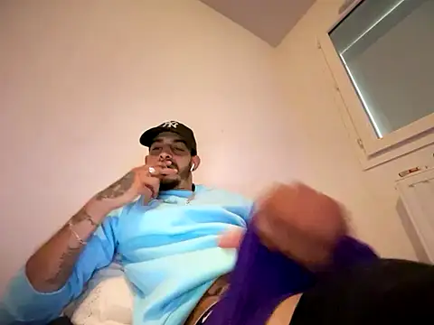 Rebeu313 online show from October 21, 9:32 am