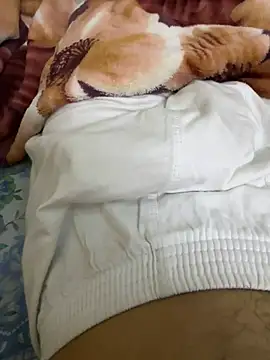 Snapshot of hamed-697 chatting on December 22, 7:11 am hamed-697 online show from December 22, 7:11 am