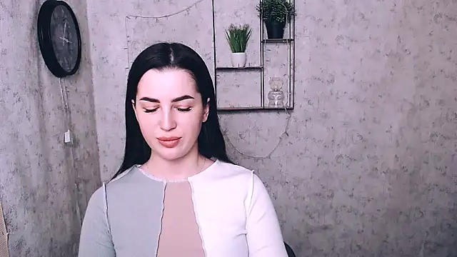 Snapshot of DivaKaily_ chatting on December 8, 8:51 am DivaKaily online show from December 8, 8:51 am