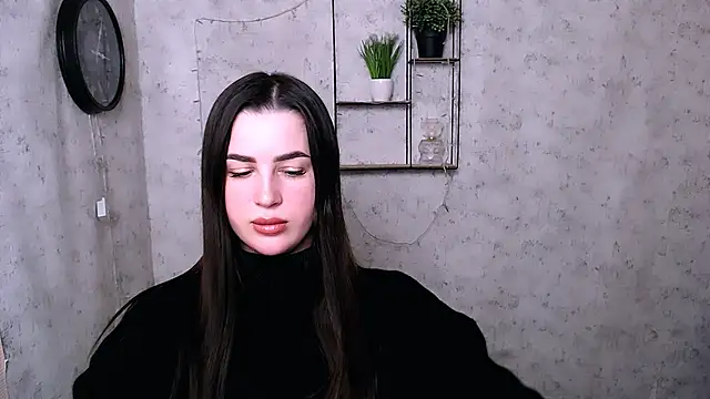 Snapshot of DivaKaily_ chatting on December 12, 8:47 am DivaKaily online show from December 12, 8:47 am