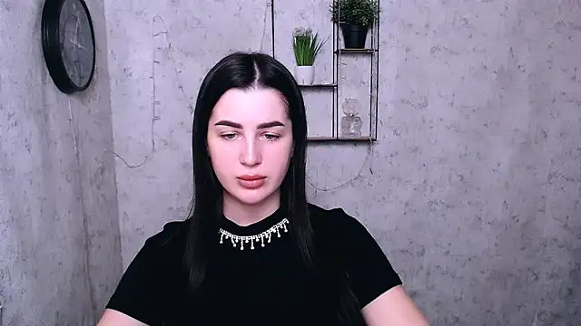 Snapshot of DivaKaily_ chatting on February 1, 6:10 am DivaKaily online show from February 1, 6:10 am