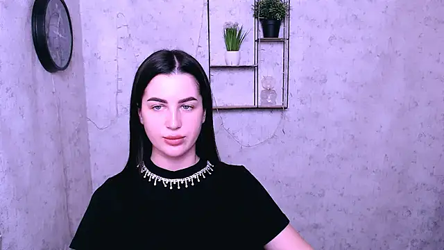 Snapshot of DivaKaily_ chatting on February 1, 9:11 am DivaKaily online show from February 1, 9:11 am