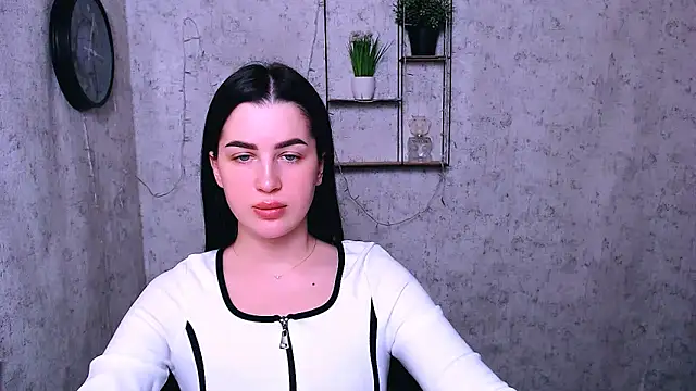 Snapshot of DivaKaily_ chatting on February 6, 6:29 am DivaKaily online show from February 6, 6:29 am