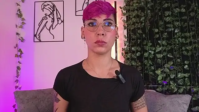 MiaMorgan  online show from February 8, 2:09 pm