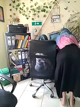 Snapshot of NAJWA-ARAB chatting on December 12, 2:22 pm NAJWA-ARAB online show from December 12, 2:22 pm