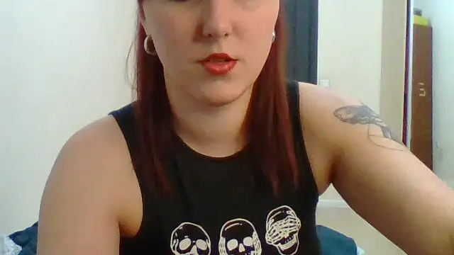 Snapshot of MiaStika chatting on March 2, 4:53 pm MiaStika online show from March 2, 4:53 pm