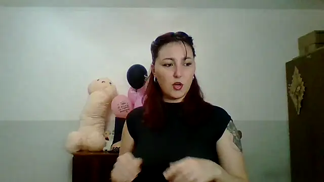 Snapshot of MiaStika chatting on September 9, 1:43 pm MiaStika online show from September 9, 1:43 pm