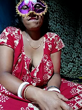 Snapshot of AparnaBoudi chatting on November 12, 6:08 pm AparnaBoudi online show from November 12, 6:08 pm