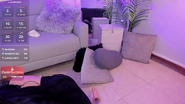 Manu Velez online show from December 31, 5:40 pm