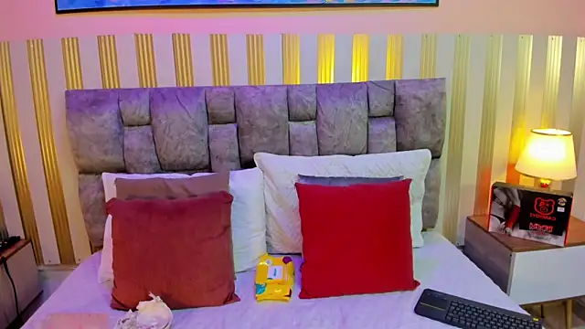 nova lane online show from December 14, 7:51 pm