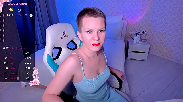 Snapshot of Louisa_Bay chatting on November 28, 4:53 pm Louisa Bay online show from November 28, 4:53 pm