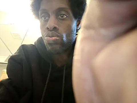 Snapshot of DevinToore chatting on October 10, 1:26 am DevinToore online show from October 10, 1:26 am