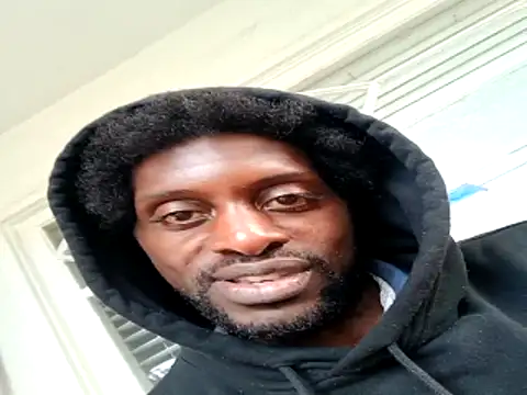 Snapshot of DevinToore chatting on November 14, 5:55 pm DevinToore online show from November 14, 5:55 pm