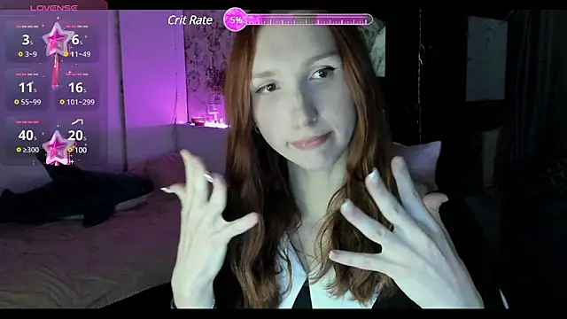 LisaIcon online show from December 19, 10:45 am