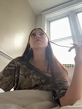 Snapshot of emilycoco chatting on April 26, 8:28 pm emilycoco online show from April 26, 8:28 pm