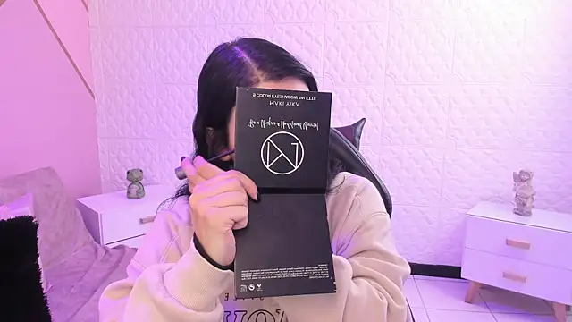 Violetaa diazz online show from November 24, 9:14 pm