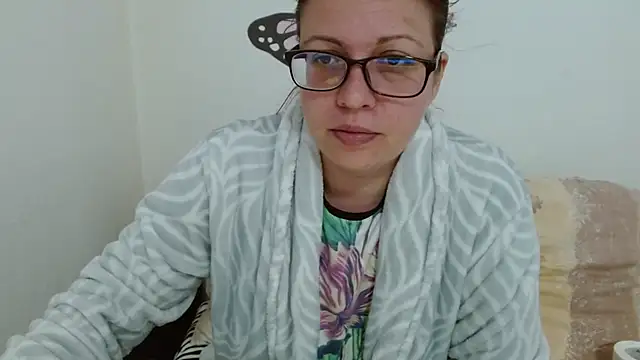 LadyHellene online show from March 2, 5:08 am