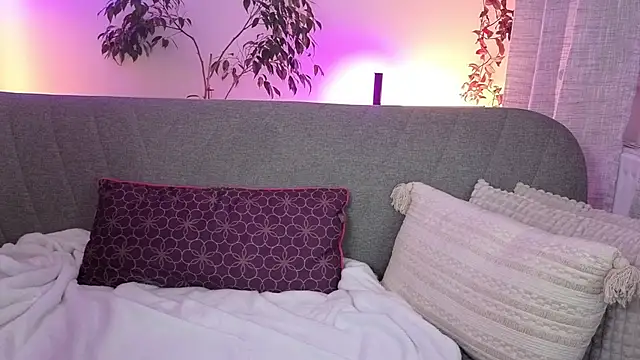 MeganWitch online show from November 2, 6:10 pm