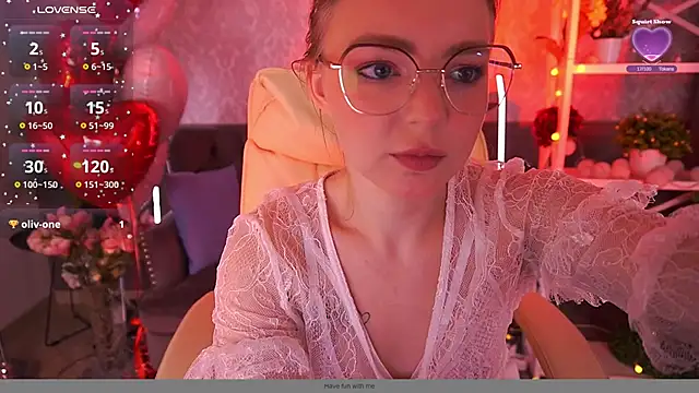 Snapshot of EmilySunshineS chatting on February 14, 12:19 am EmilySunshineS online show from February 14, 12:19 am