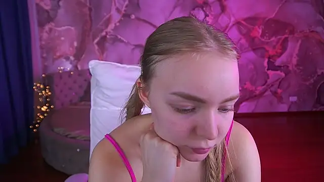 EmilySunshineS online show from October 26, 8:20 am