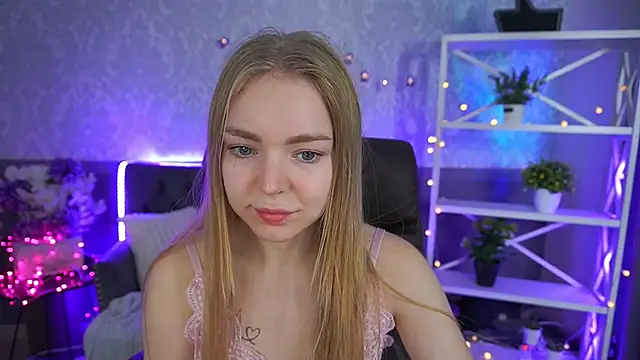 EmilySunshineS online show from November 2, 7:33 am