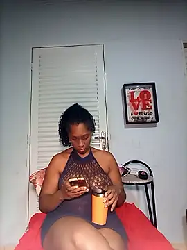 Luhma hot online show from December 4, 1:03 am