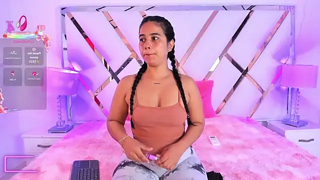 naughty  sara online show from November 21, 11:42 am