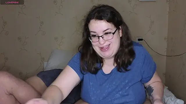 Snapshot of AlexAndVlada chatting on January 18, 9:55 pm AlexAndVlada online show from January 18, 9:55 pm