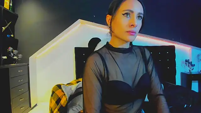 Coral Gibson online show from March 22, 9:34 am