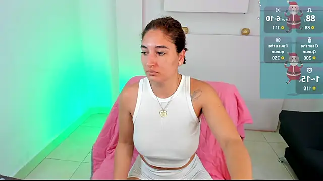 ScarlettWet9 online show from December 12, 4:04 am