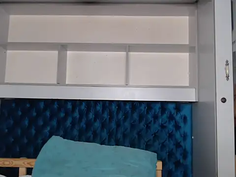 Snapshot of Zeeyonce696 chatting on January 7, 2:41 pm Zeeyonce696 online show from January 7, 2:41 pm