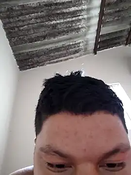 Snapshot of putoso031 chatting on January 21, 1:43 pm putoso031 online show from January 21, 1:43 pm