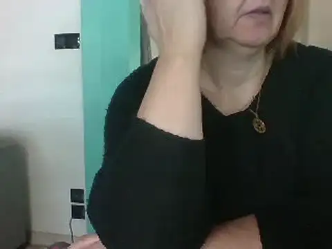 Sandcoq online show from December 18, 8:31 am