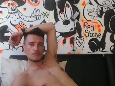 Snapshot of roystonee01 chatting on November 12, 8:30 pm roystonee01 online show from November 12, 8:30 pm