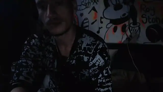 Snapshot of roystonee01 chatting on November 16, 10:54 am roystonee01 online show from November 16, 10:54 am