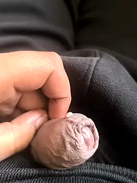 rana9639 1 online show from December 3, 5:42 am