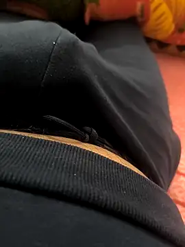 rana9639 1 online show from December 16, 4:34 am