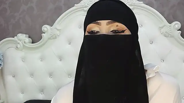 Snapshot of Hajar_Kar chatting on July 15, 5:45 am Hajar Kar online show from July 15, 5:45 am