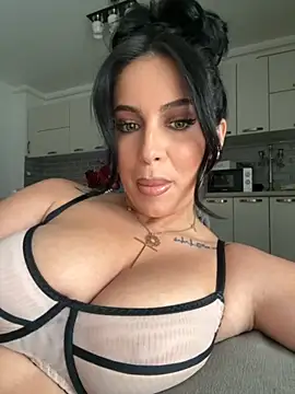 Snapshot of melissablack chatting on September 9, 11:32 am melissablack online show from September 9, 11:32 am