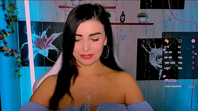 Snapshot of KayWuds chatting on February 7, 7:56 am KayWuds online show from February 7, 7:56 am