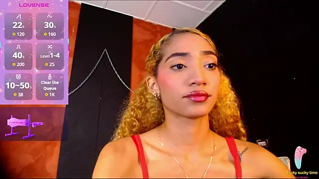 Snapshot of Charlotte_Love10 chatting on October 1, 11:49 am Charlotte Love10 online show from October 1, 11:49 am