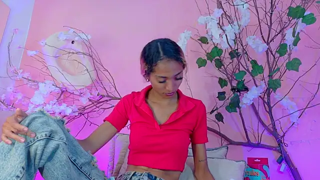 Charlotte Love10 online show from April 7, 9:59 pm