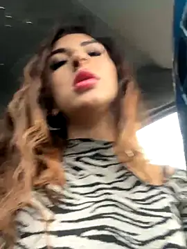 Snapshot of SashaBelle_ chatting on November 14, 6:34 am SashaBelle online show from November 14, 6:34 am