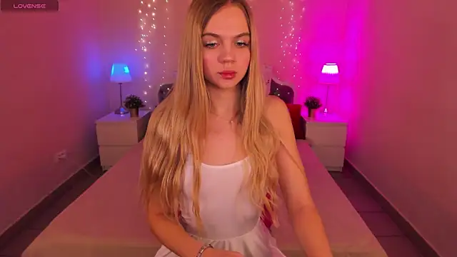 Snapshot of Aria69Stars chatting on January 9, 8:45 am Aria69Stars online show from January 9, 8:45 am