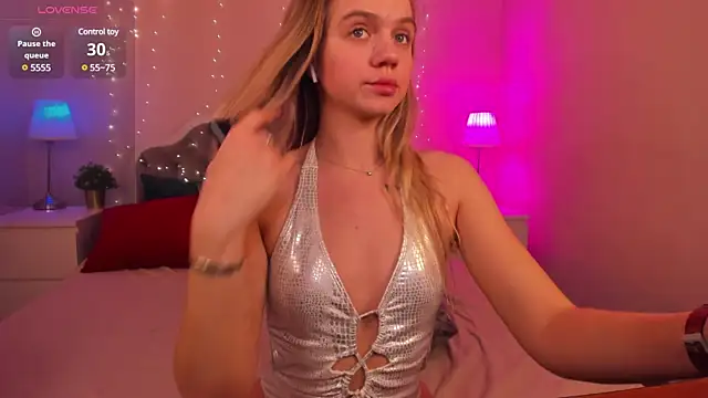 Snapshot of Aria69Stars chatting on February 1, 11:21 am Aria69Stars online show from February 1, 11:21 am