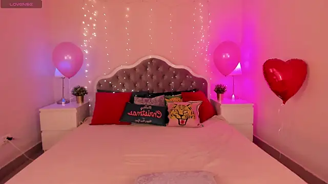 Snapshot of Aria69Stars chatting on February 27, 1:38 am Aria69Stars online show from February 27, 1:38 am